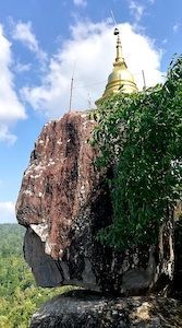 Stupa on the boulder1