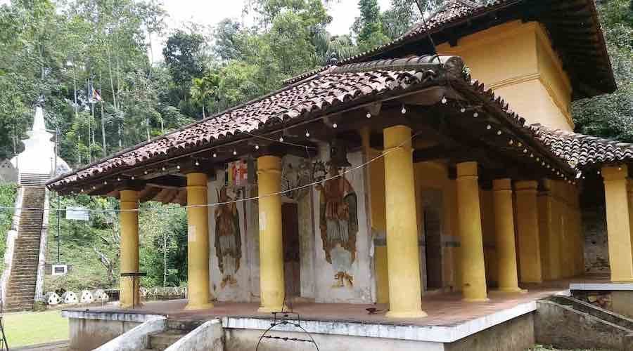 Suduhumpola Raja Maha Vihara